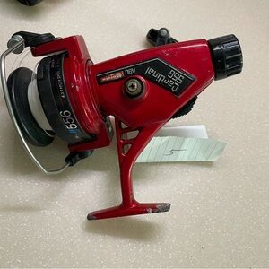 Abu Garcia Cardinal 556 Fishing Reel Red